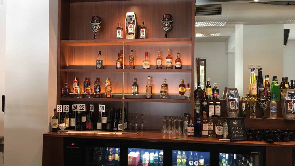 Port Office Hotel Front Bar | Featured Image for Tribella Group